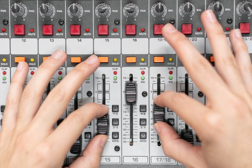 Buy here the best sounds equipments for your business